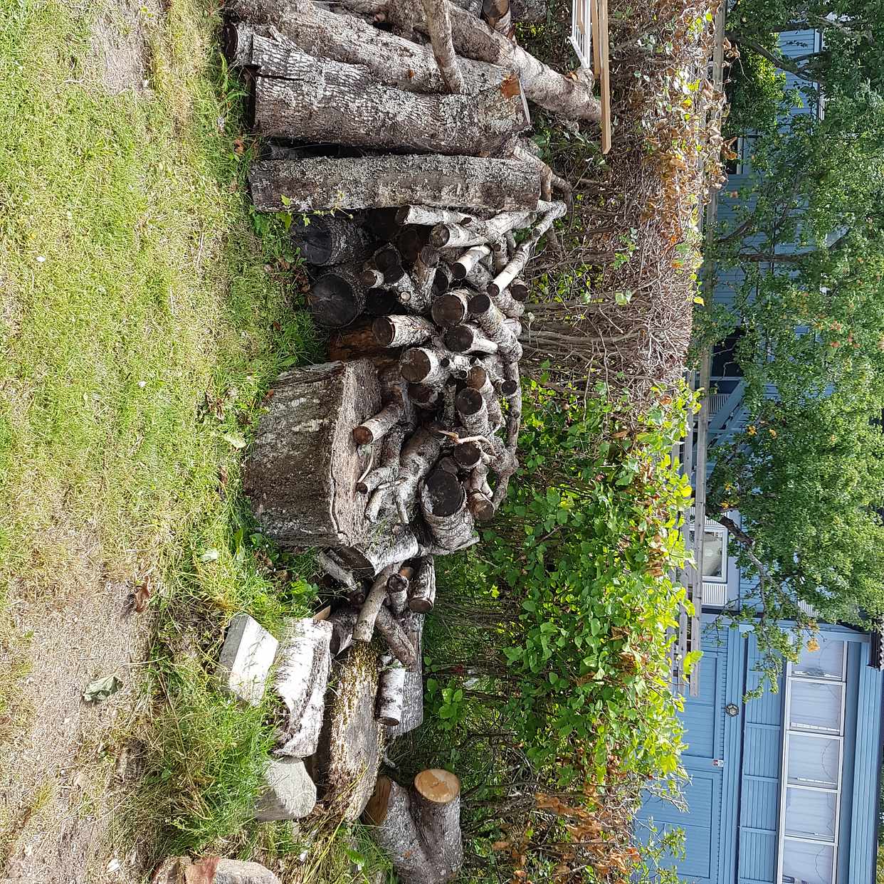 image of Möbler, kvistar, stubbar - Vallentuna