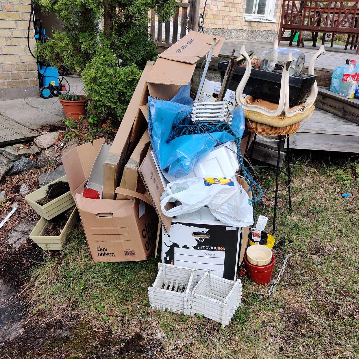 image of Blandskräp, mest kartong. - Huddinge