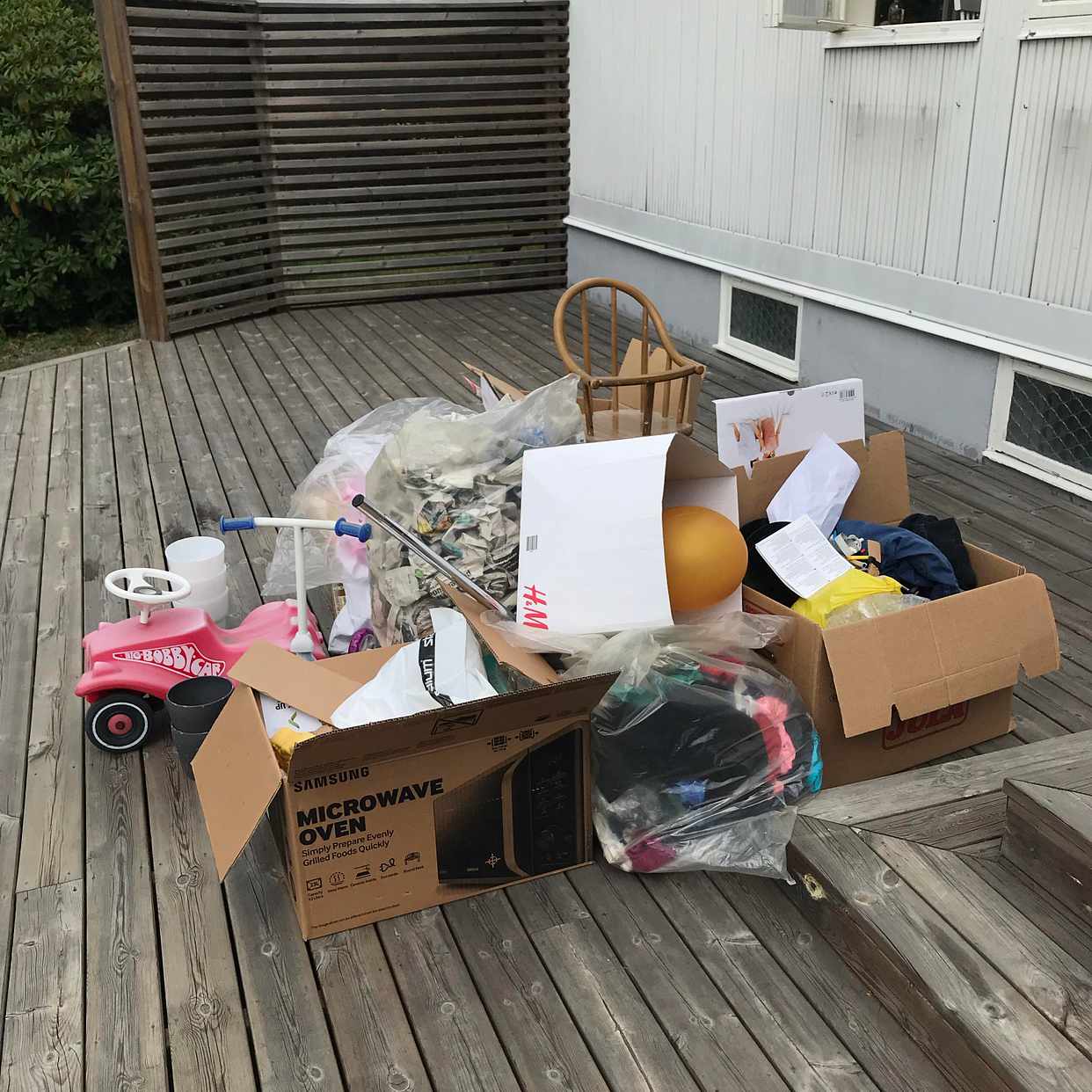 image of Diverse skräp - Sollentuna