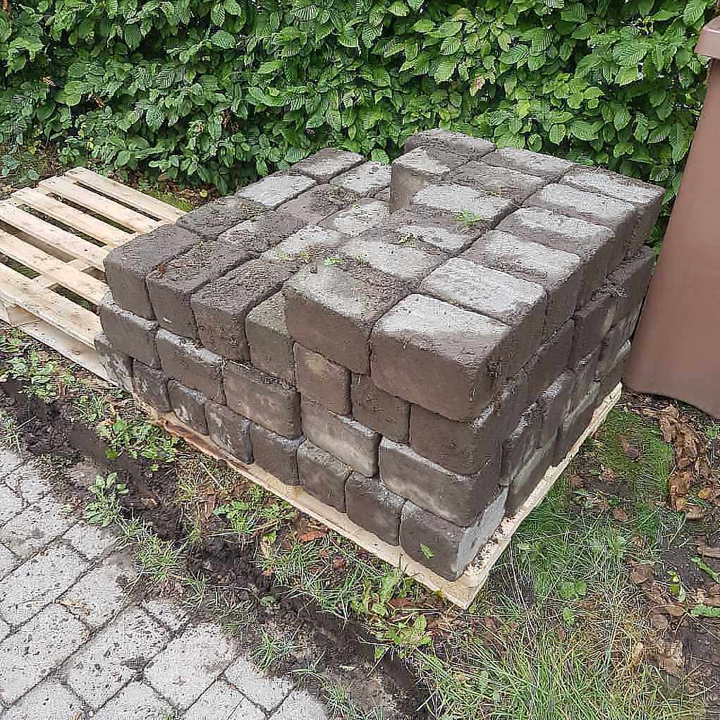 image of Betong plattor kantstenar - Bromma