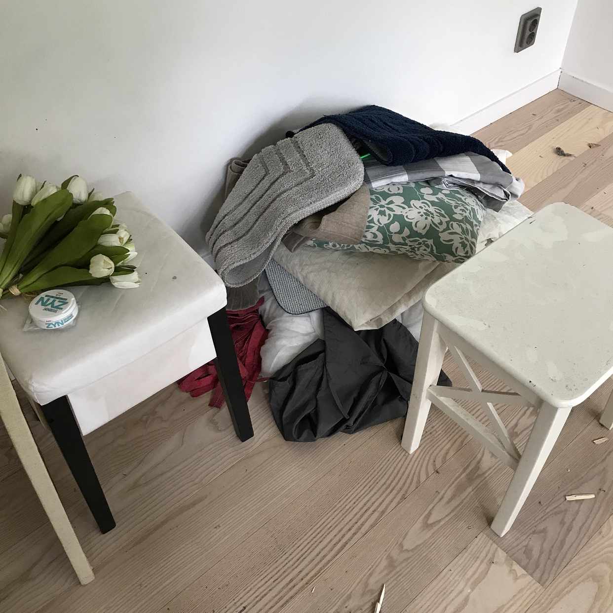 image of 6 soppåsar +lite bråte - Stockholm