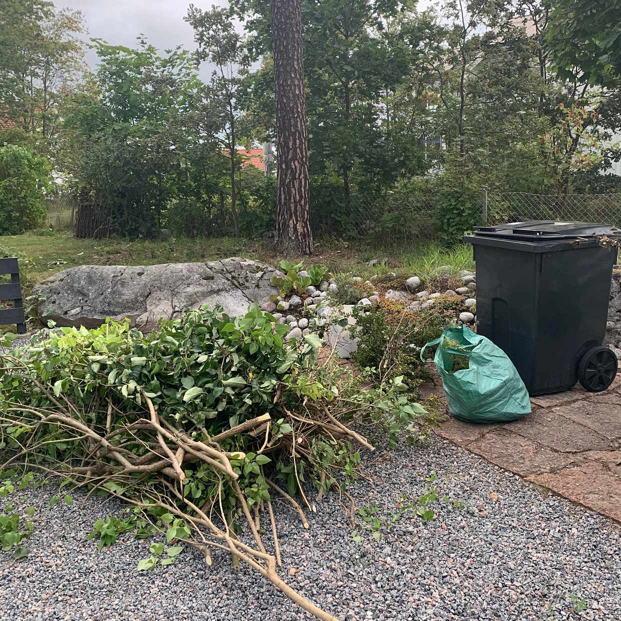 image of Grenar+trädgårdsavfall - Lidingö