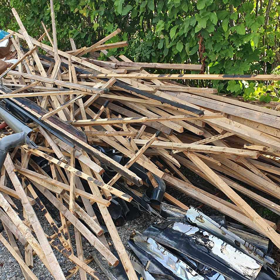 image of Hämta upp gammalt virke! - Upplands Väsby