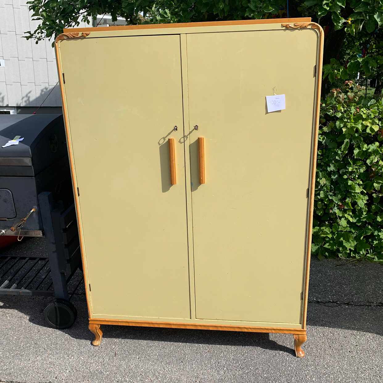 image of Hjälp att hämta skåp - 