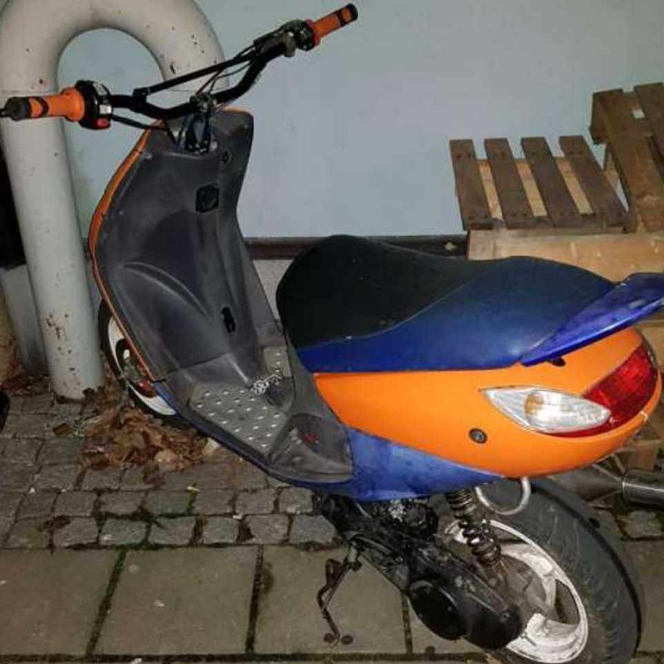 image of Peugeot 30 moped - Älvsjö