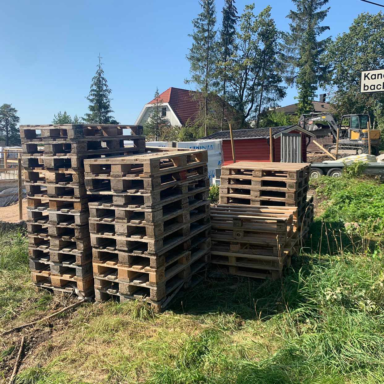 image of EU-pall bortskänkes - Täby