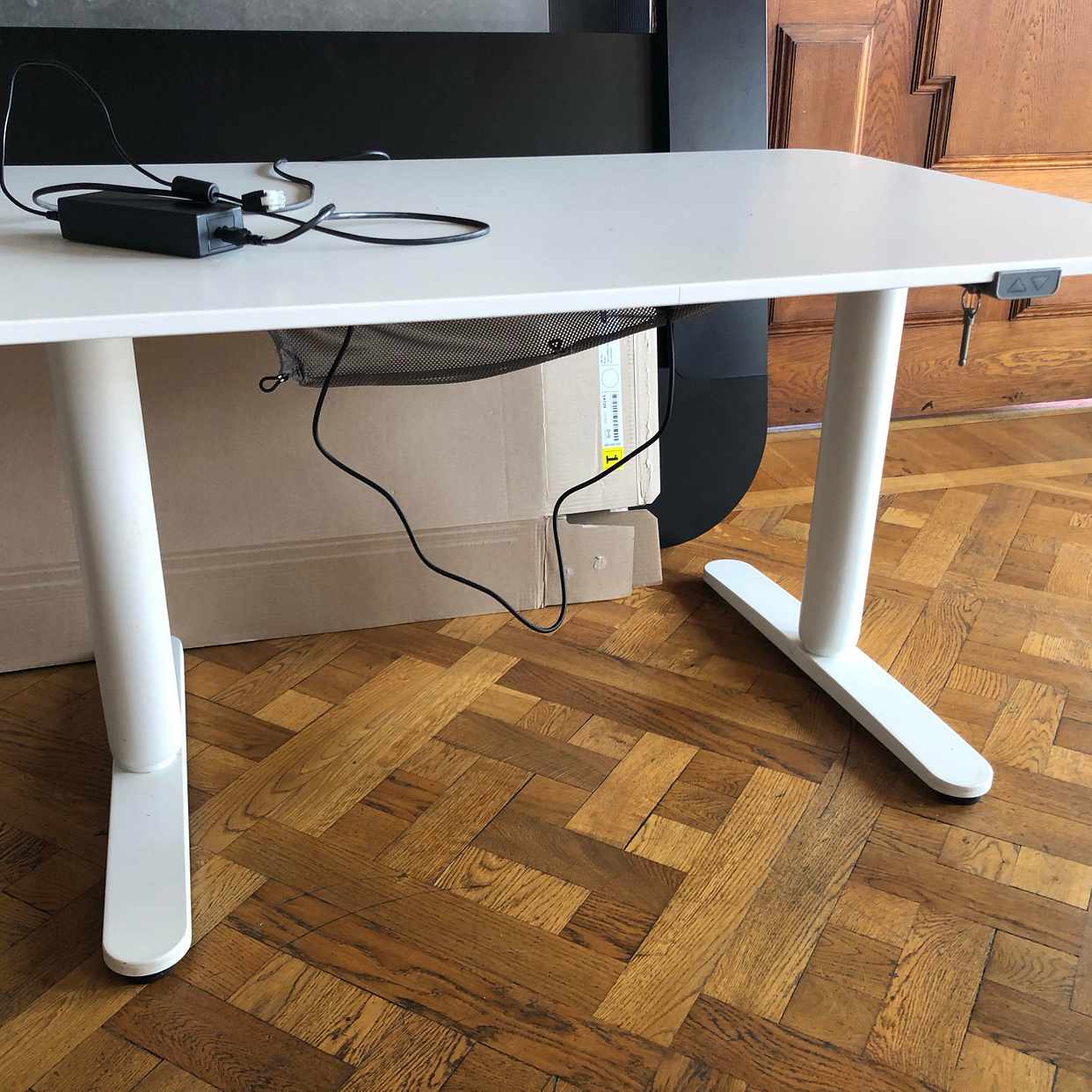 image of Electric stand desk - Stockholm