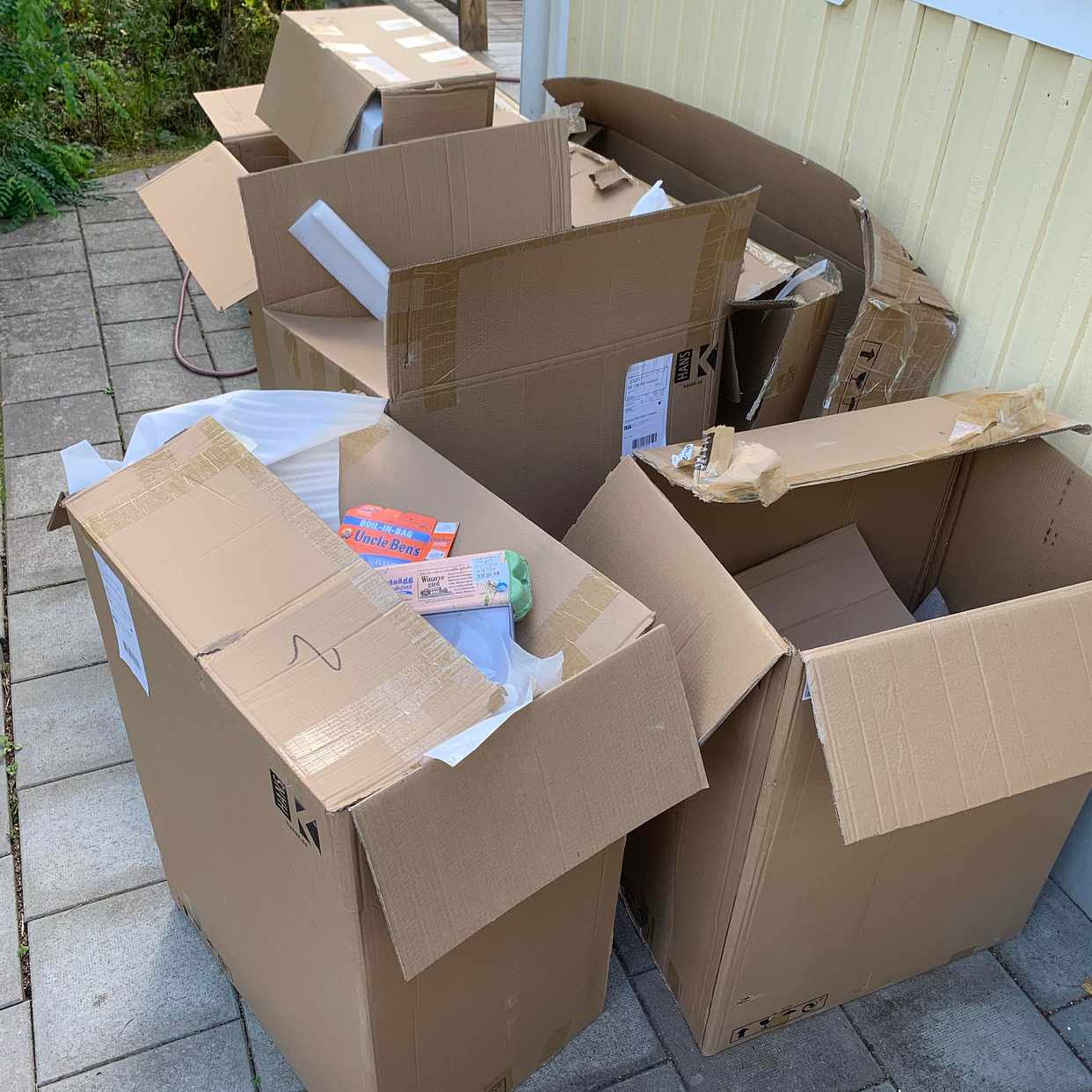 image of Cardboard, and packaging - Älta