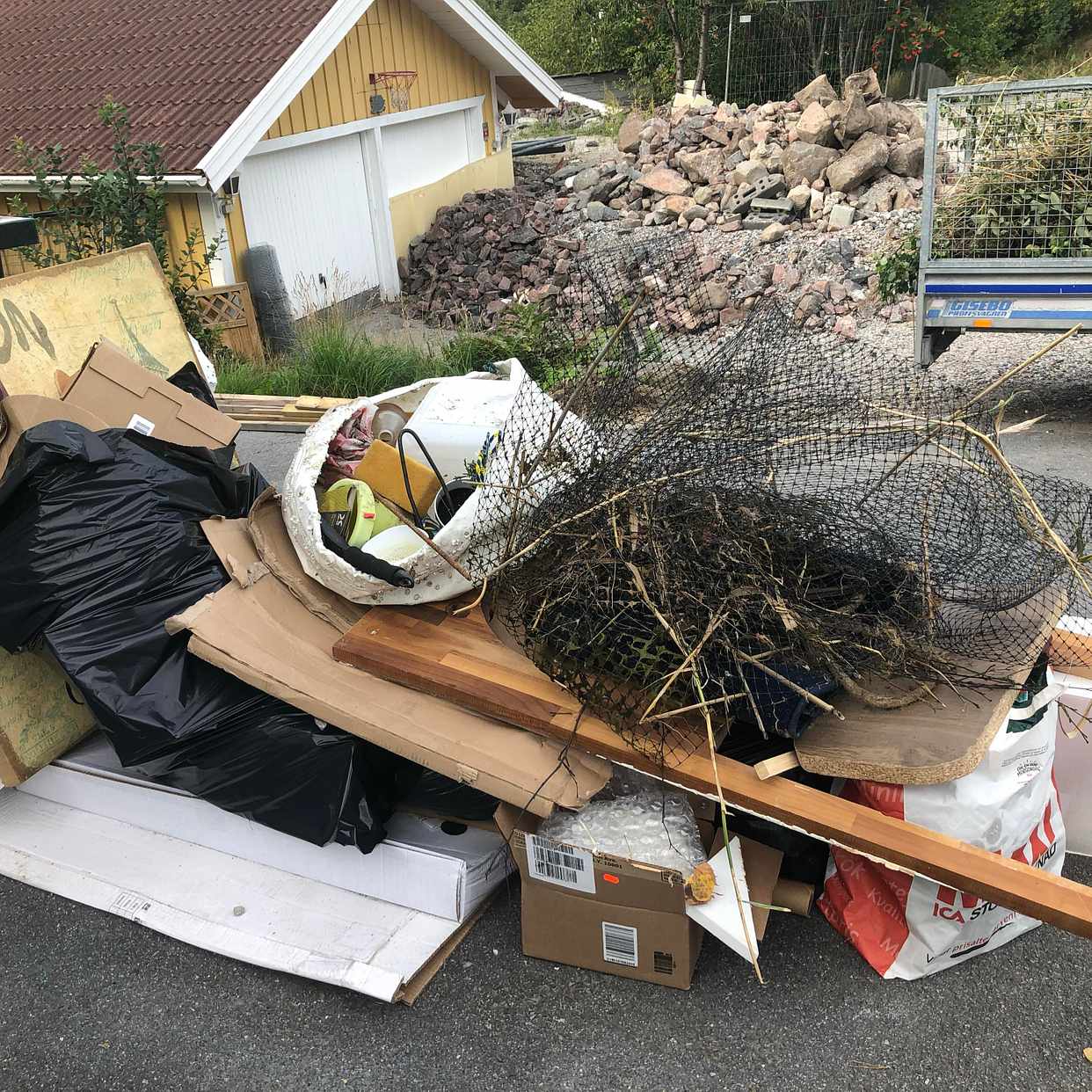 image of Blandat skräp till tippen - Vaxholm