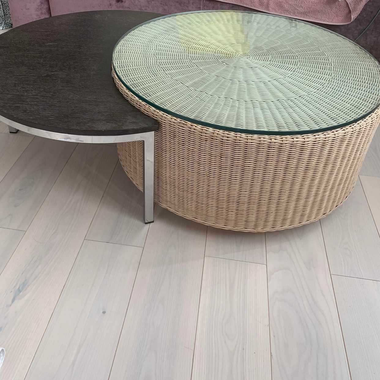 image of Bord plus mini pall/soffa - Stockholms Stad