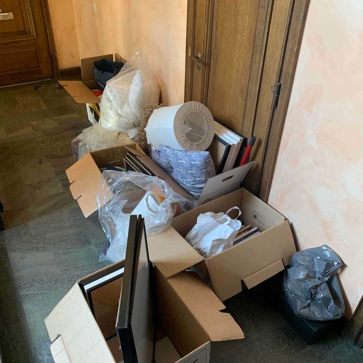 image of 6 lådor till återvinning - Stockholm