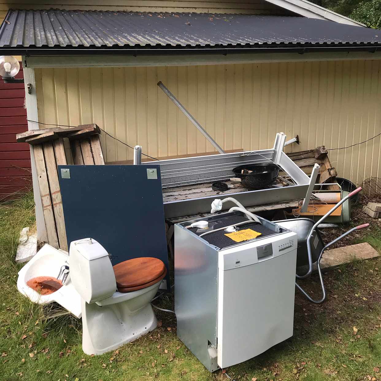 image of Allt ska bort! - Ronneby