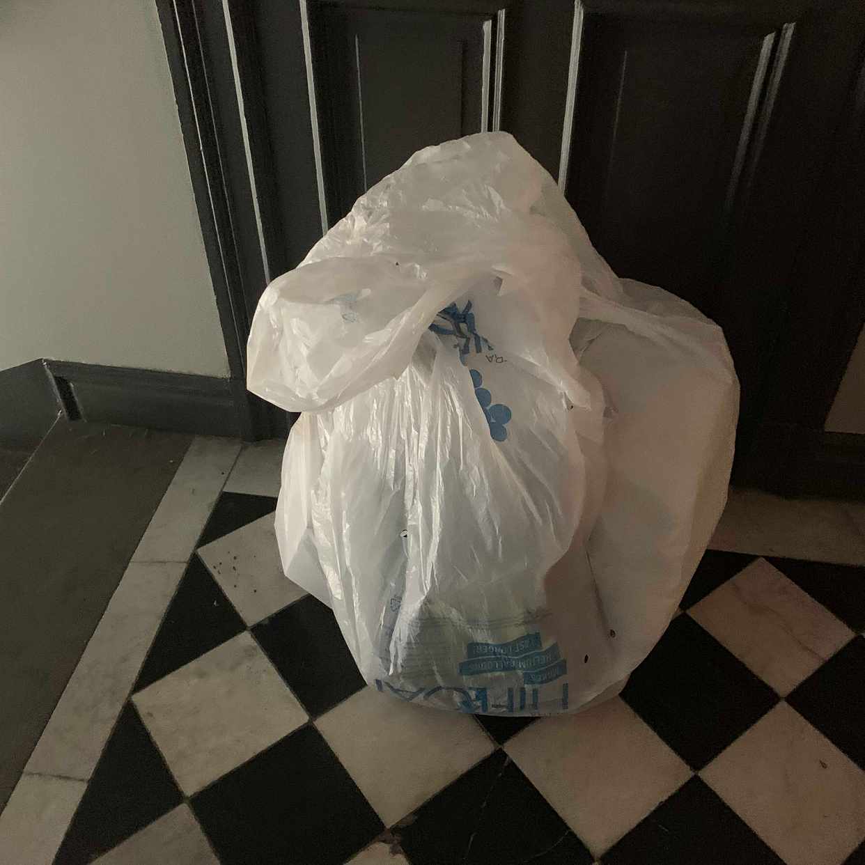 image of Påse med presentpapper - Stockholm