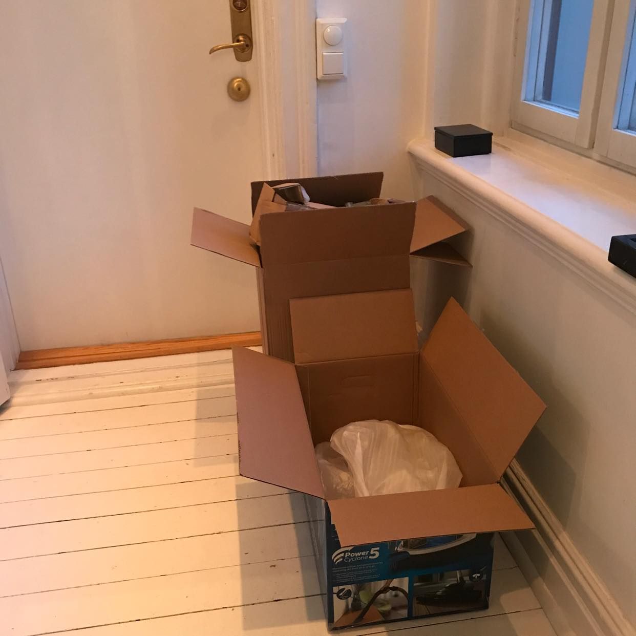 image of Diverse skräp/kartonger - Göteborg