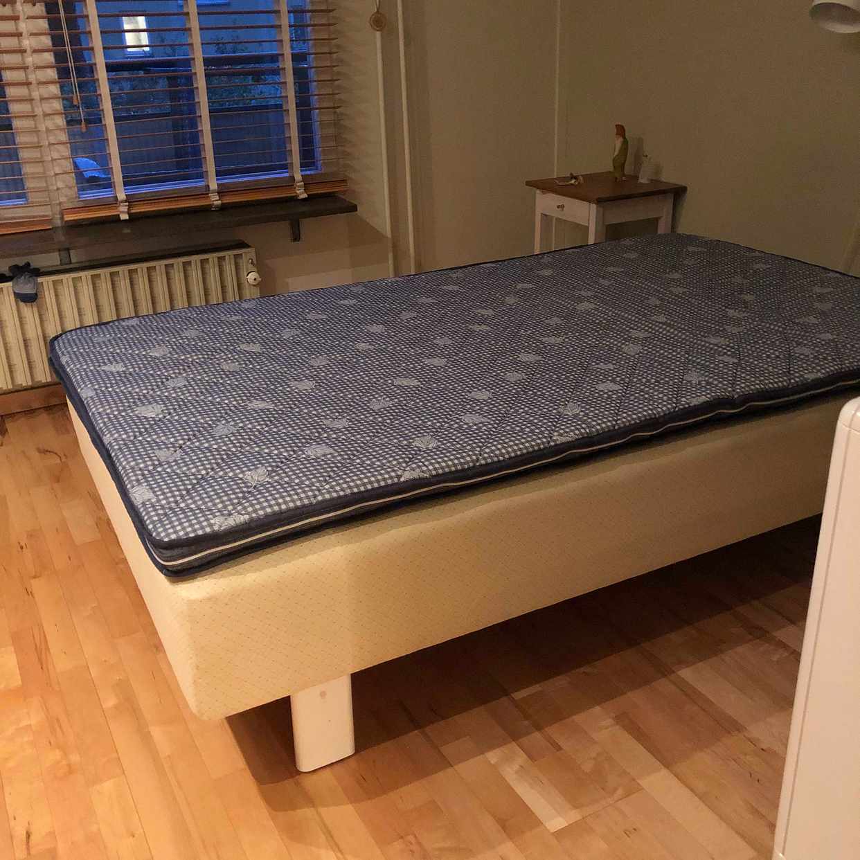 image of Eken-säng - Sollentuna