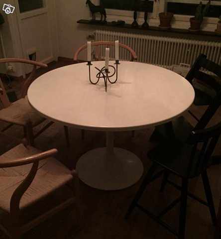 image of Runt bord 60-tal av Tulip - 