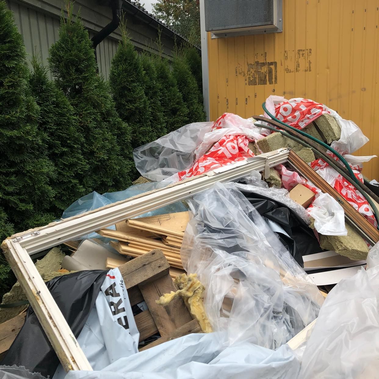 image of Byggavfall återvinning - Täby