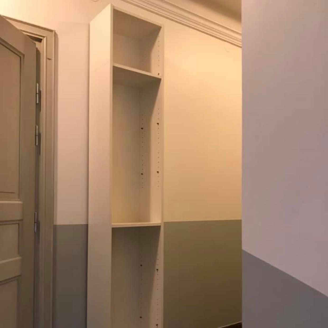 image of Leverans av bokhylla - 