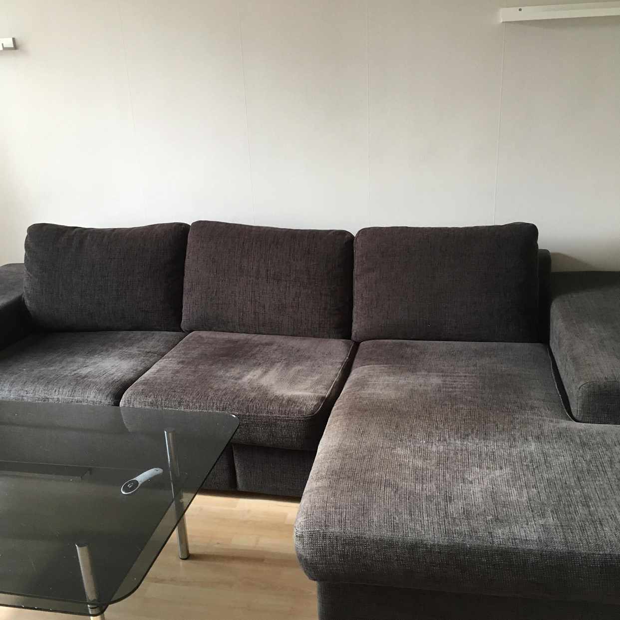 image of Säng +Soffa och glasbord - Sundbyberg