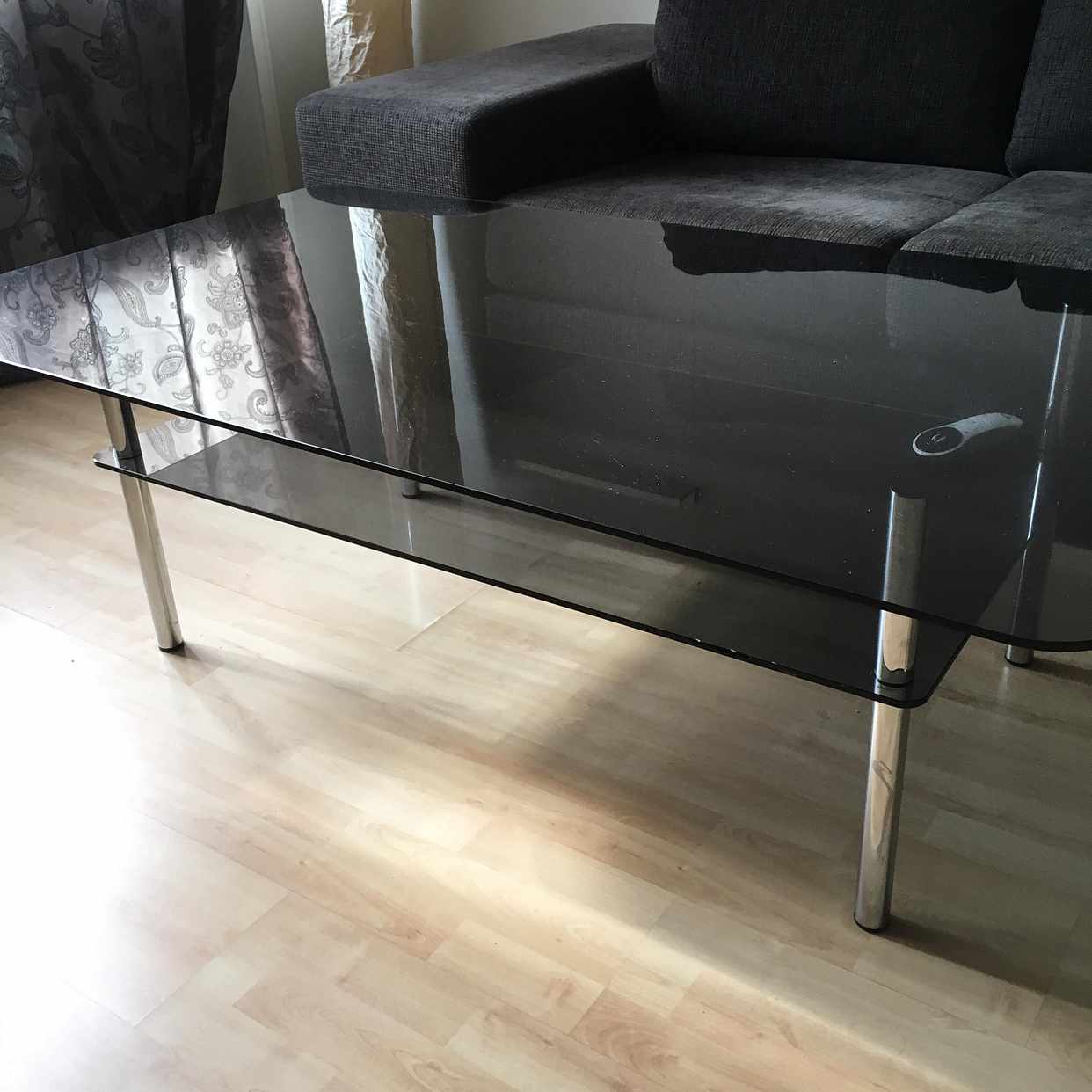 image of Säng +Soffa och glasbord - Sundbyberg