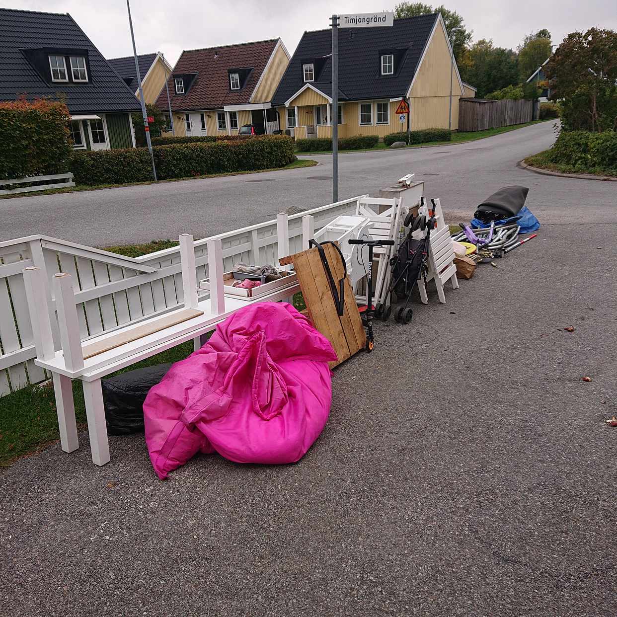 image of Random stuff to dump - Enebyberg