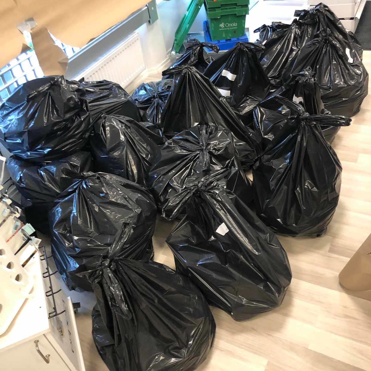 image of Butiksinredning och varor - 