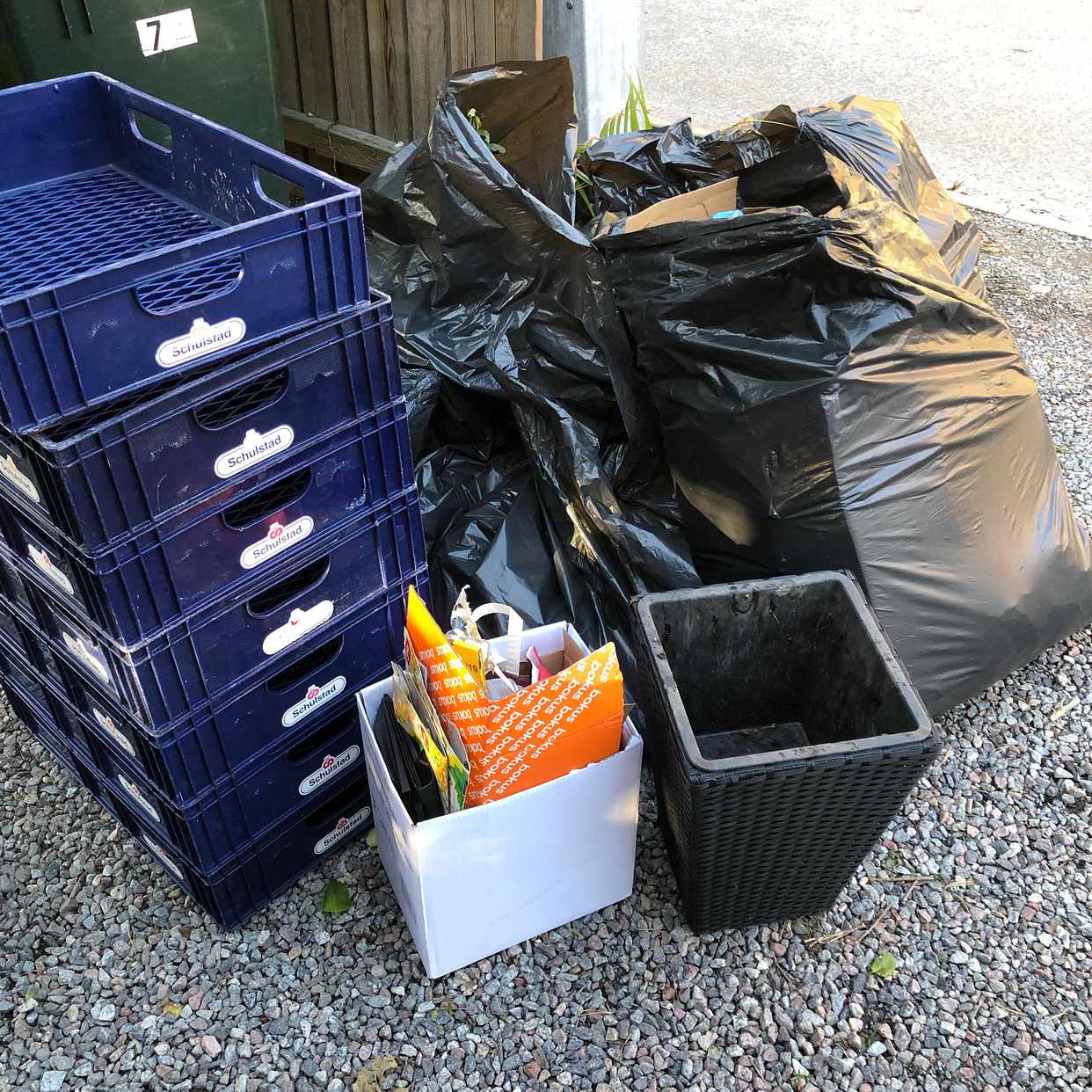 image of Trädgårdsavfall + diverse - Bromma
