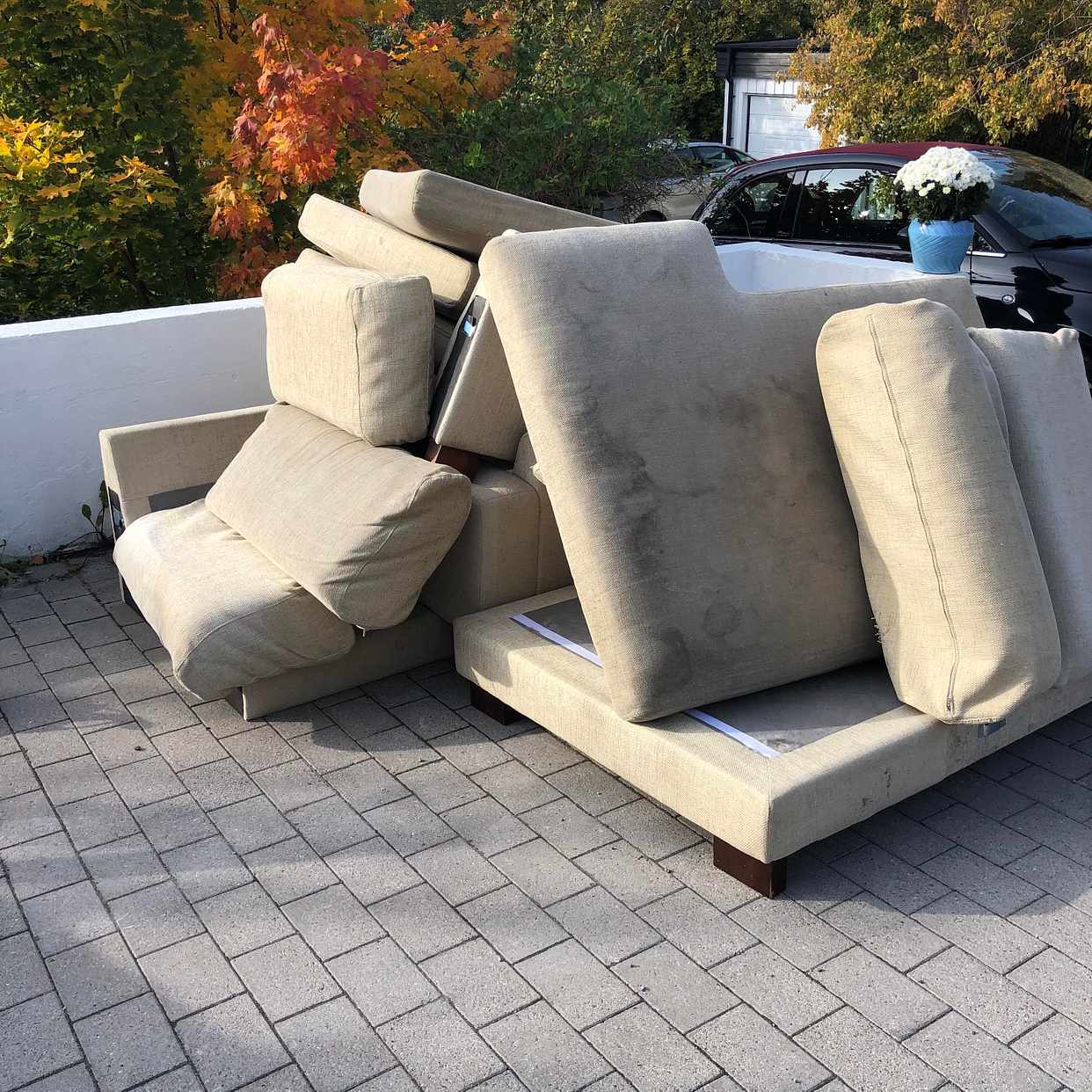 image of Stor soffa lite sunkig - Saltsjö-Boo