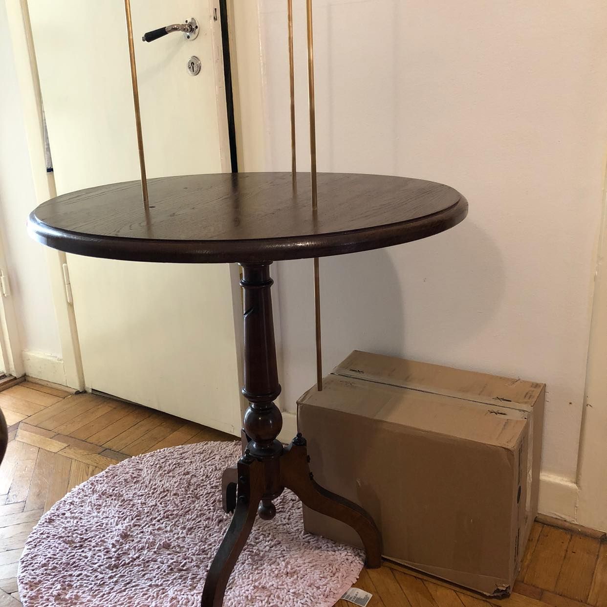 image of A table with a small box - 
