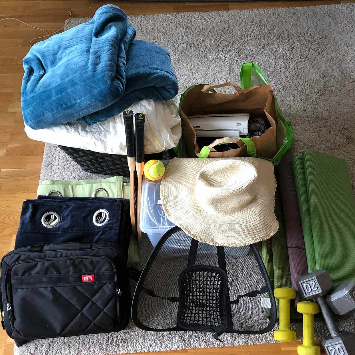 image of Curtains and yoga mats - Årsta