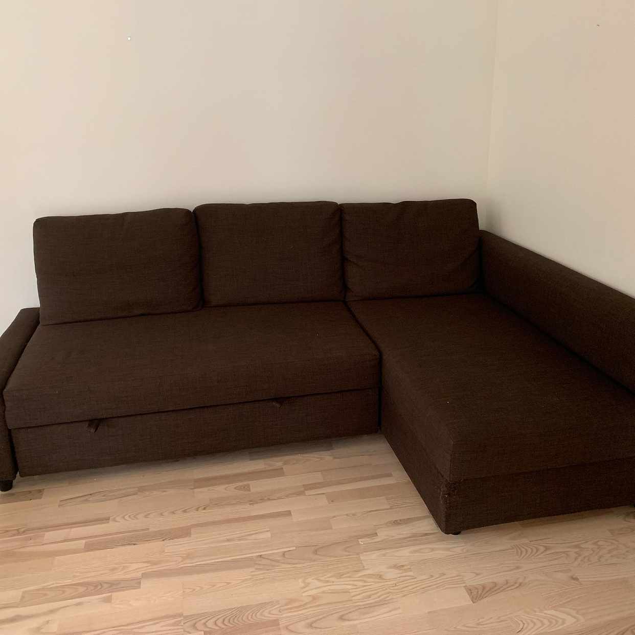 image of Ikea bäddsoffa idag 16-17 - Nacka