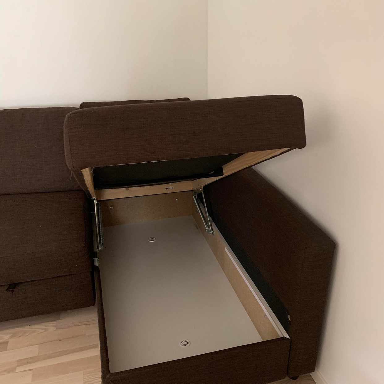 image of Ikea bäddsoffa idag 16-17 - Nacka