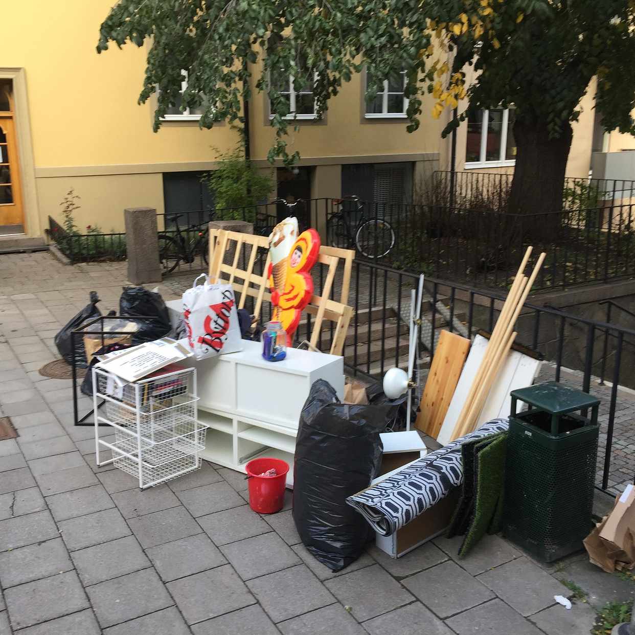 image of Prylar från vinden - Stockholm