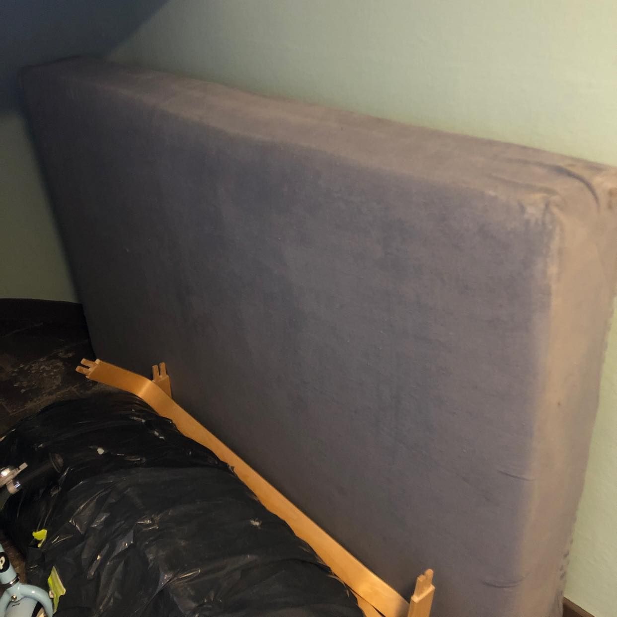 image of Flytt av 120 cm säng - 