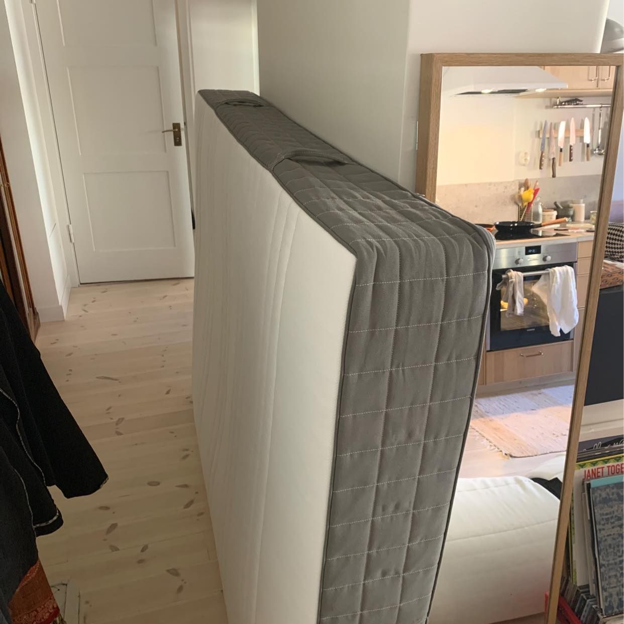 image of Flytt av säng+delar - 
