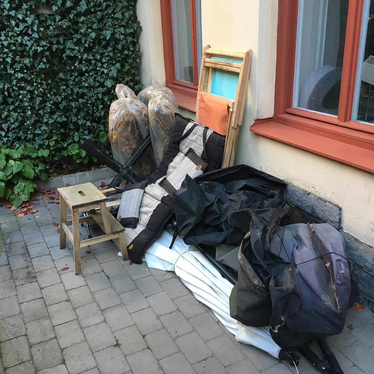 image of Old patio furniture - Stockholm