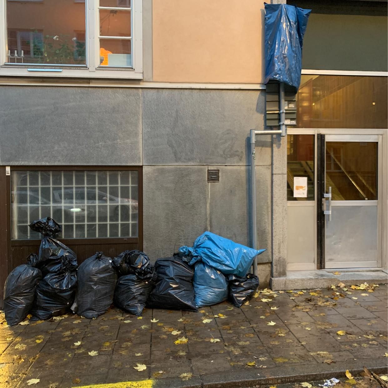 image of säckar med byggavfall - Stockholms Stad
