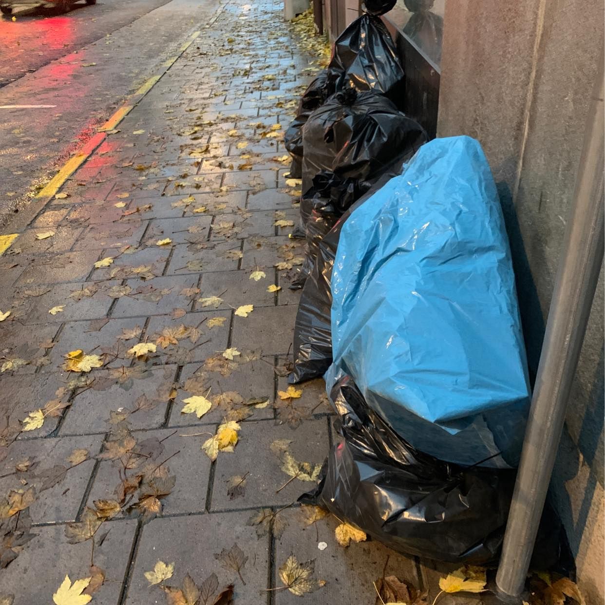 image of säckar med byggavfall - Stockholms Stad