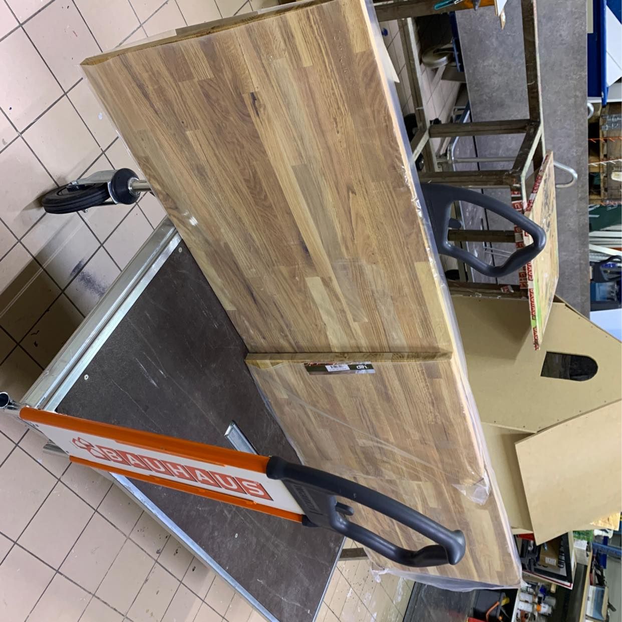 image of Köksbänk 240cm - 
