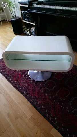 image of Tv-bänk - 