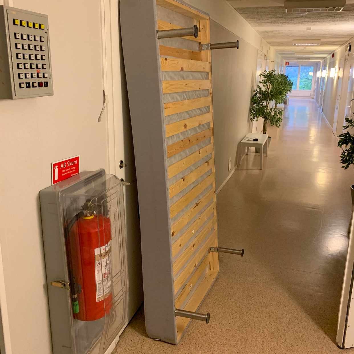 image of 90cm säng och madrass - Hässelby