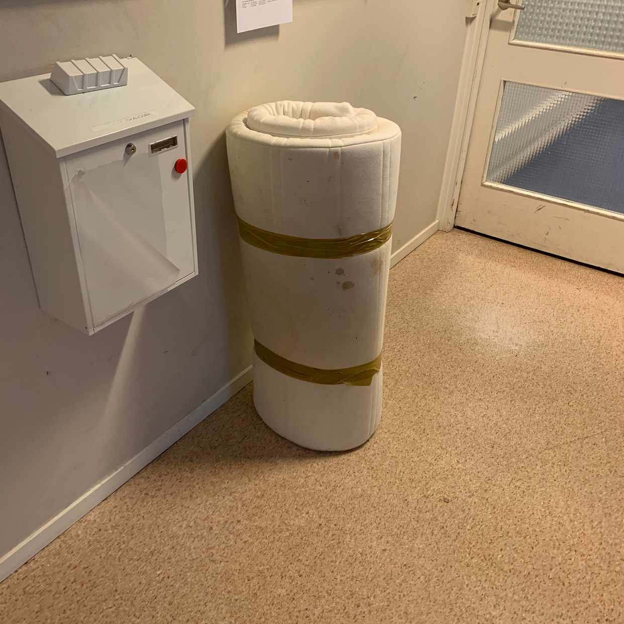 image of 90cm säng och madrass - Hässelby