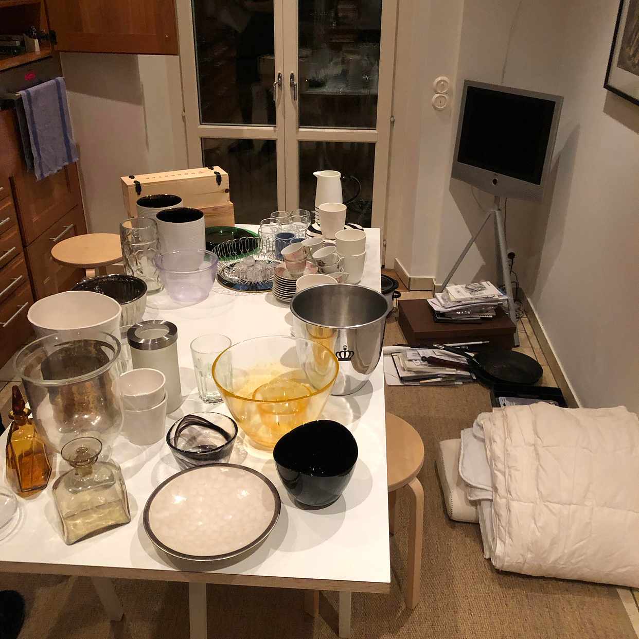 image of Massa småskit som skabort - Stockholm