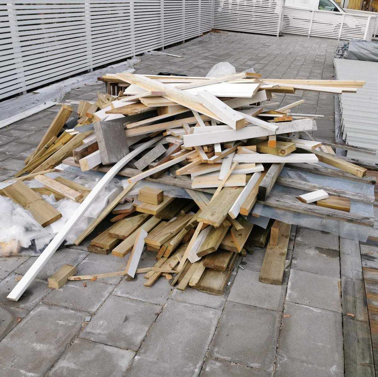 image of Virke,plast,kartong,metal - Huddinge