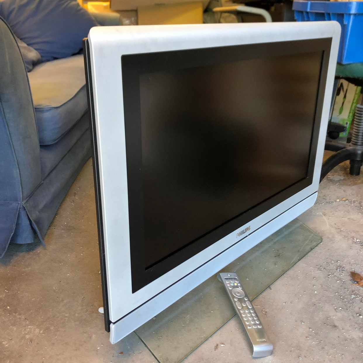 image of Tv, soffor, A1 HPskrivare - Järfälla