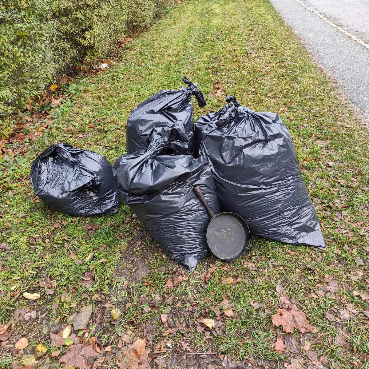 image of Lövsäckar och stekpanna - Skarpnäck