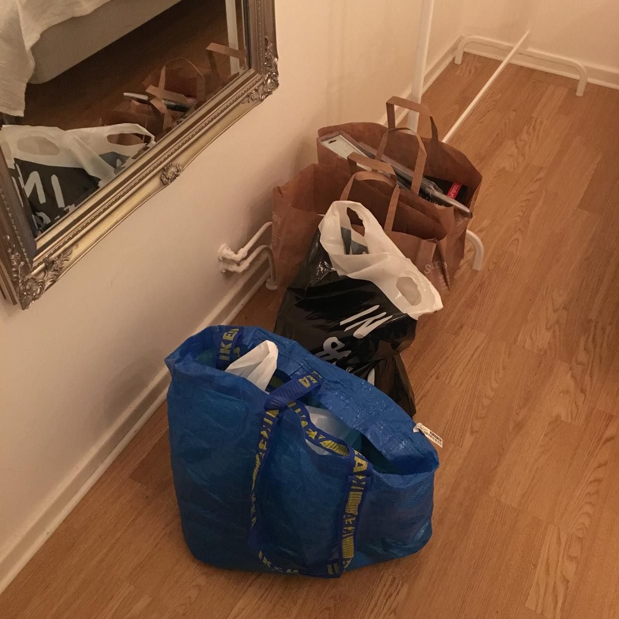 image of Flytthjälp av säng etc - 