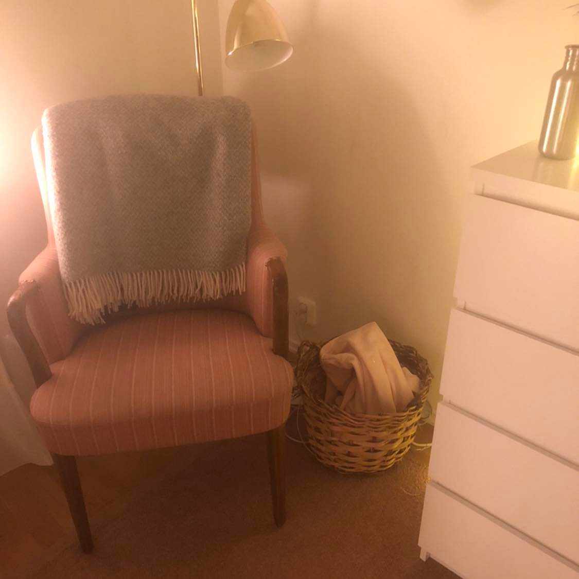 image of 2 små fåtöljer/stolsr - 