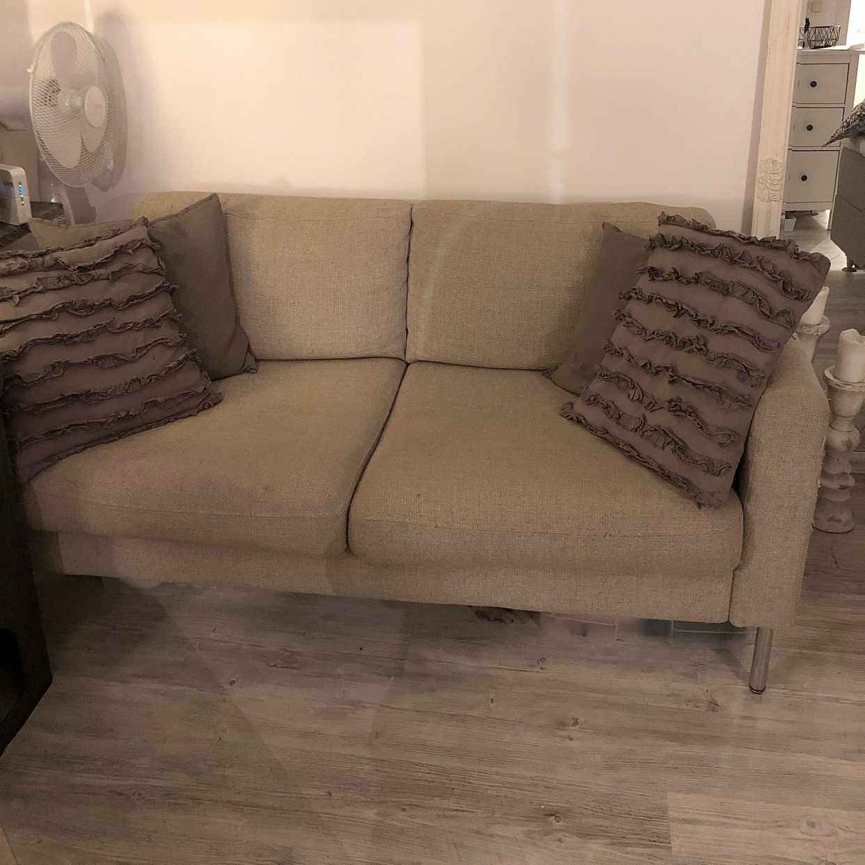 image of Soffa bortskänkes. Ikea. - Hägersten