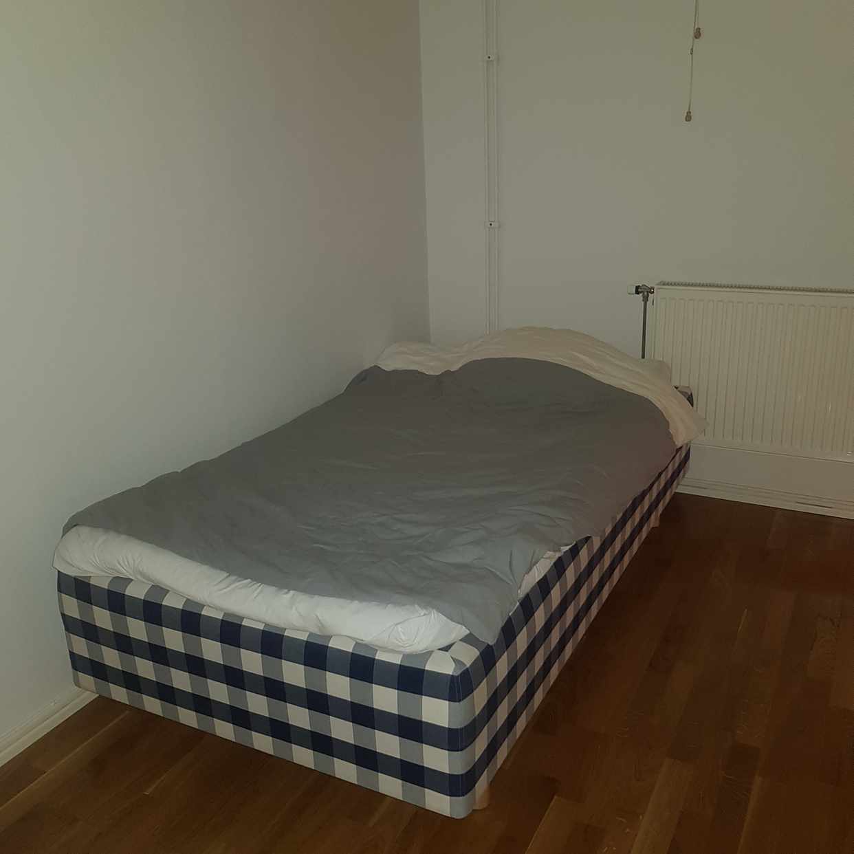 image of Flytta liten säng (100cm) - 